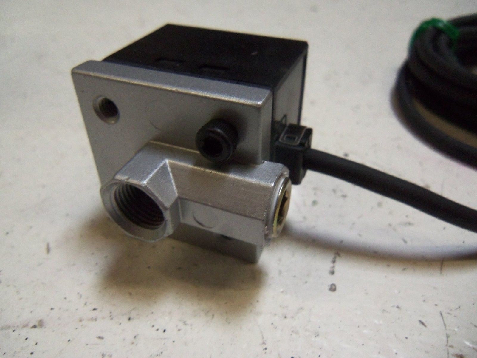 SUNX DP-22 PRESSURE SENSOR *NEW IN BOX*