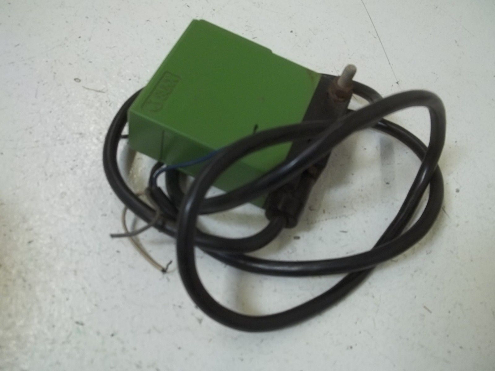 SUNX NX-52M PHOTOELECTRIC MUTLI-VOLTAGE *USED*