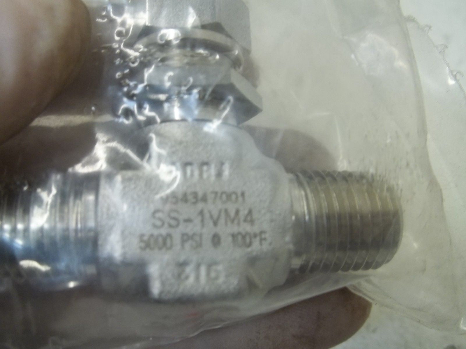 SWAGELOK SS-1VM4 NEEDLE VALVE *NEW IN A BAG*