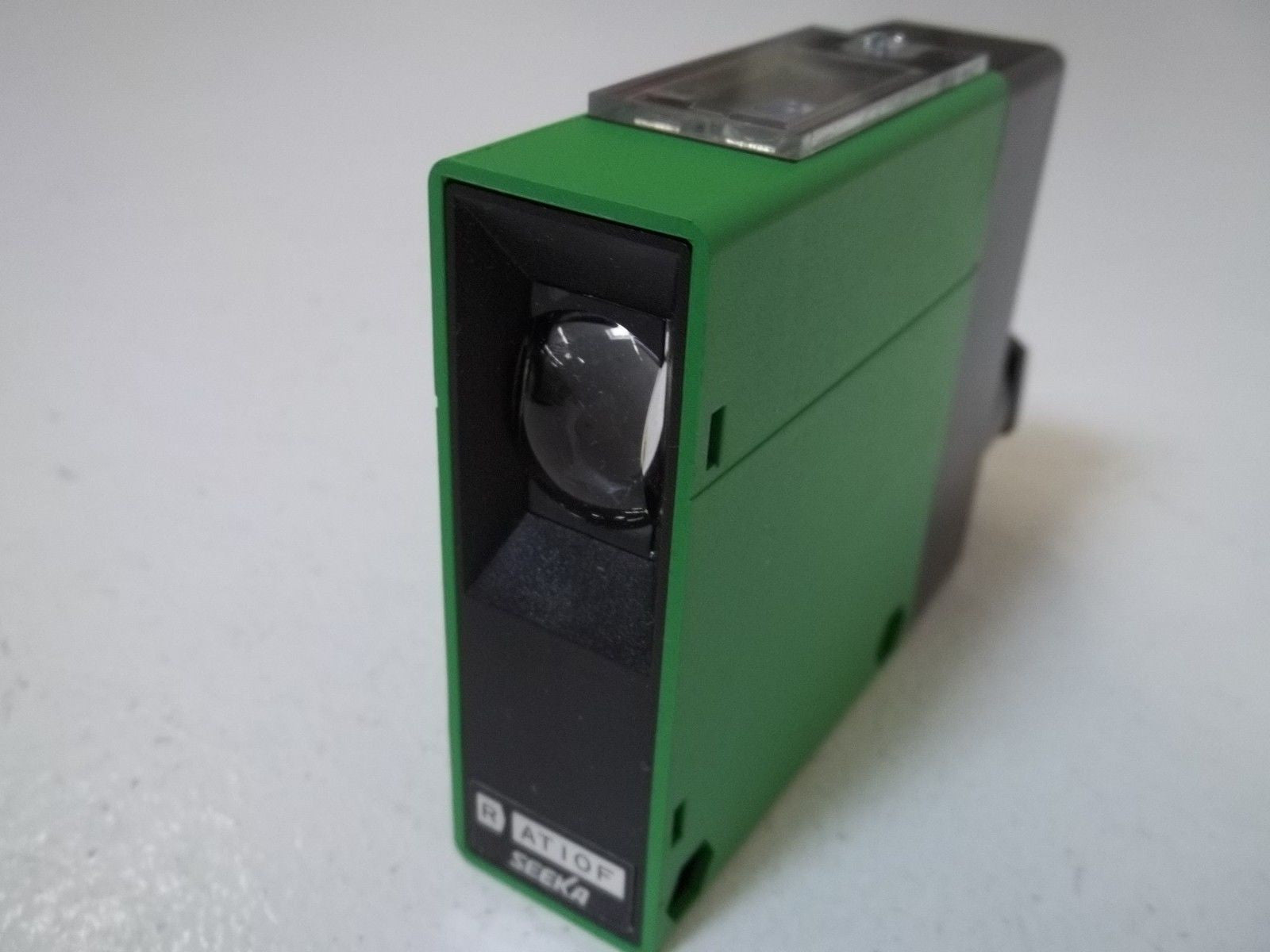 TAKENAKA AT10F PHOTOELECTRIC SENSOR RECEIVER TRANSMITTER *NEW IN BOX*