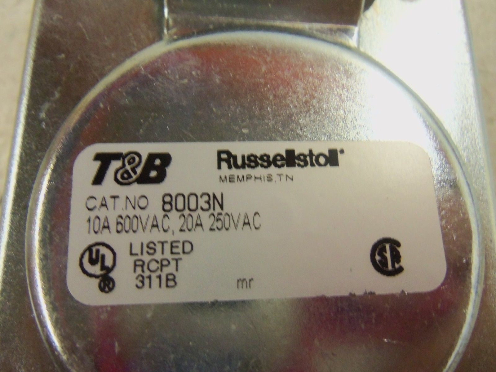 THOMAS & BETTS RUSSELLSTOLL 8003N RECEPTACLE *NEW IN BOX*