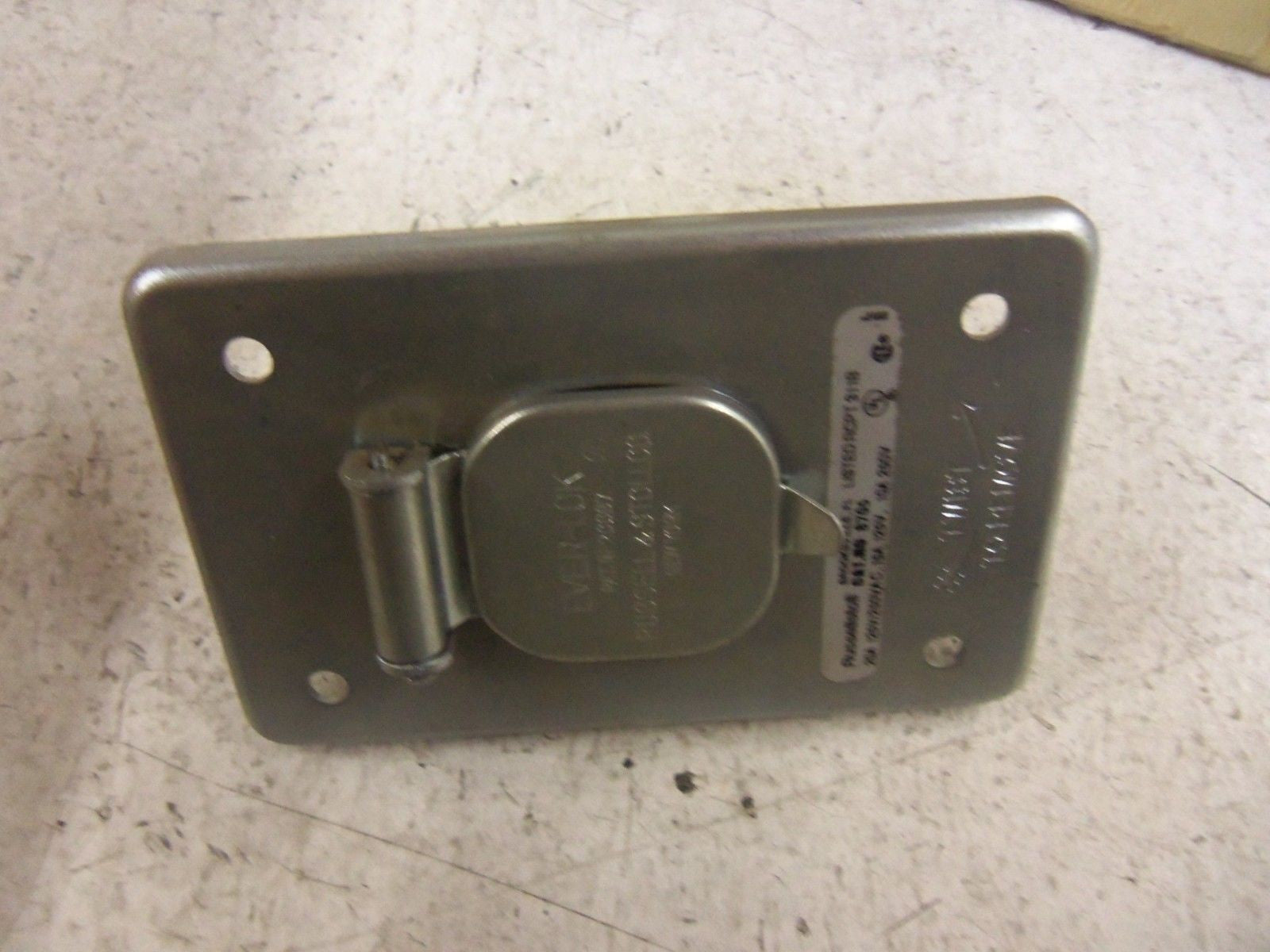 THOMAS & BETTS RUSSELLSTOLL MDGT EVER-LOK 8705 RECEPTACLE *NEW IN BOX*
