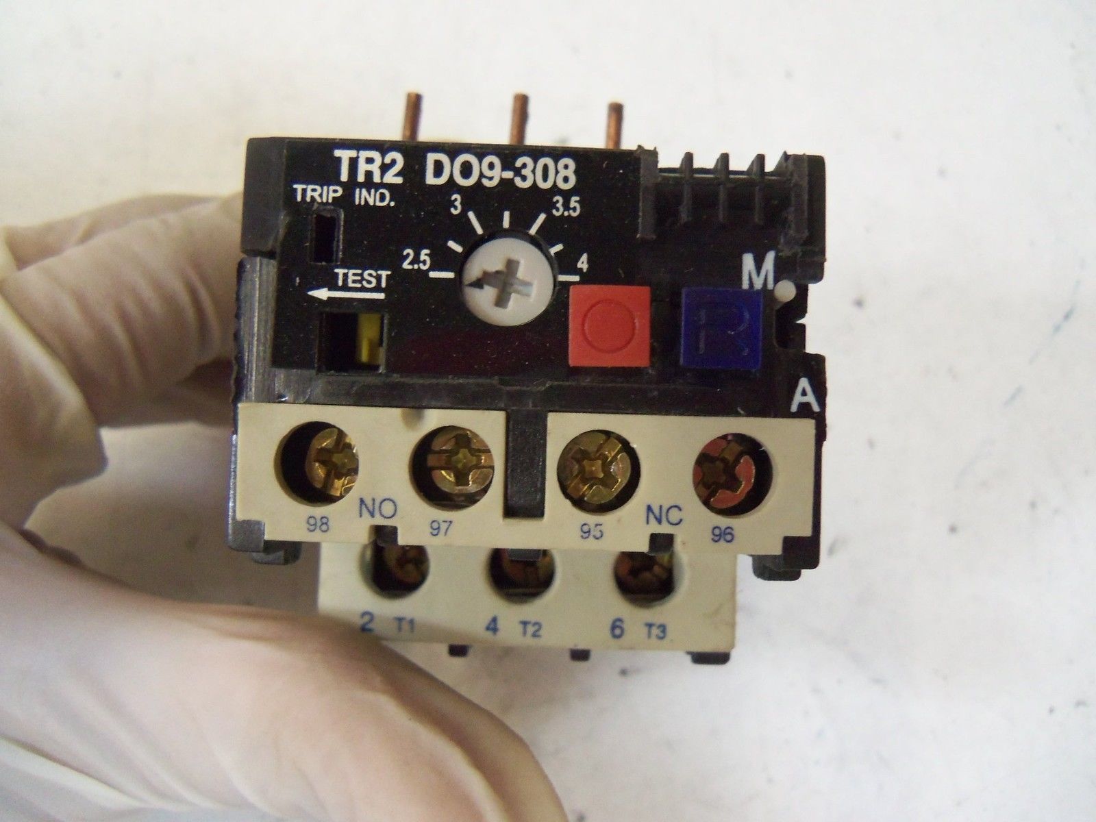 TC TR2D09308 THERMAL OVERLOAD RELAY *USED*