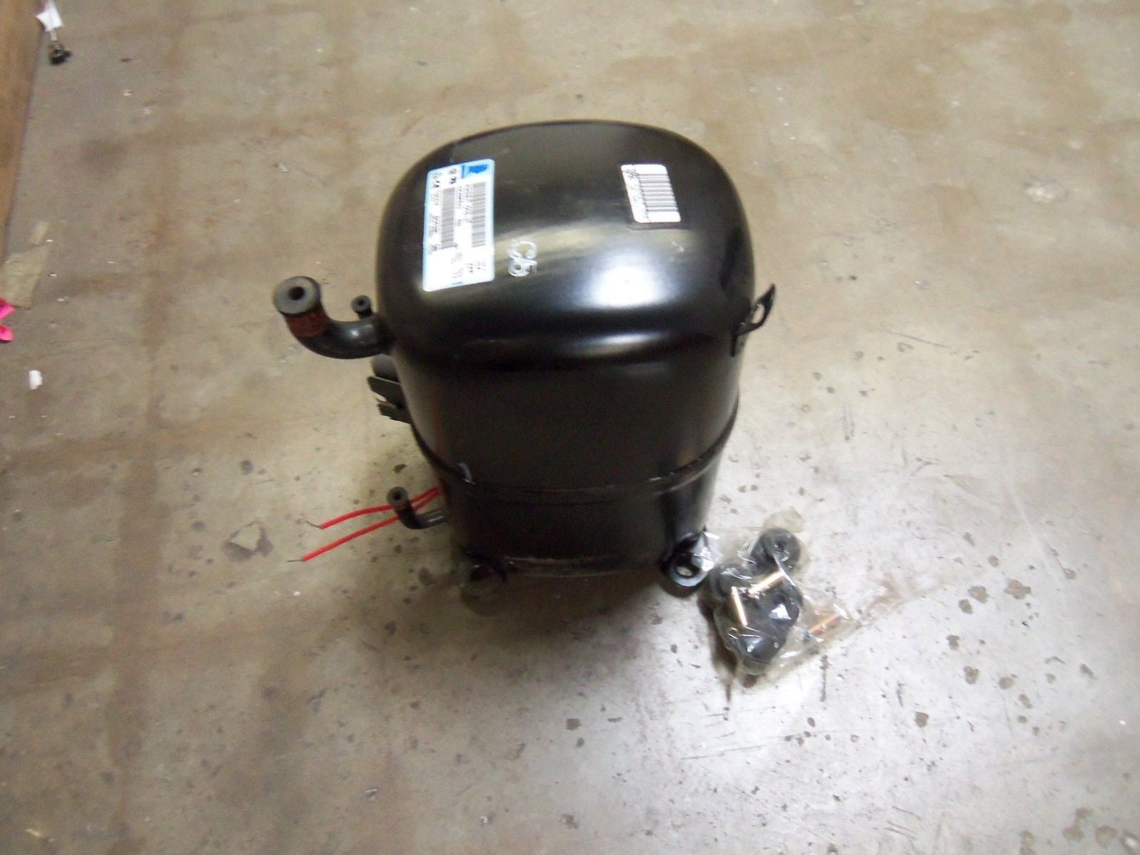 TECHUMSEH AG133UT-003-J7 COMPRESSOR *NEW IN BOX*
