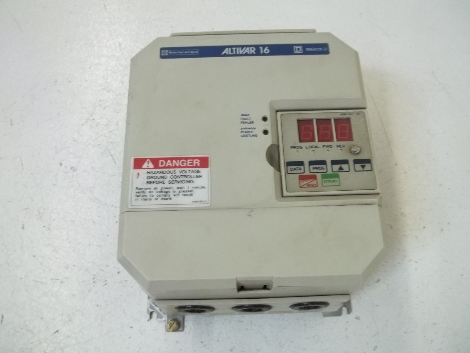 TELEMECANIQUE ATV16U18N4 AC DRIVE CONTROLLER *USED*