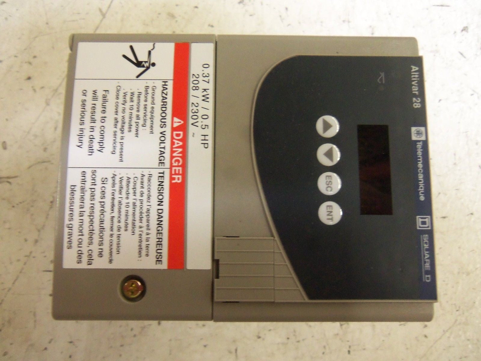 TELEMECANIQUE ATV28HU09M2U DRIVE *USED*
