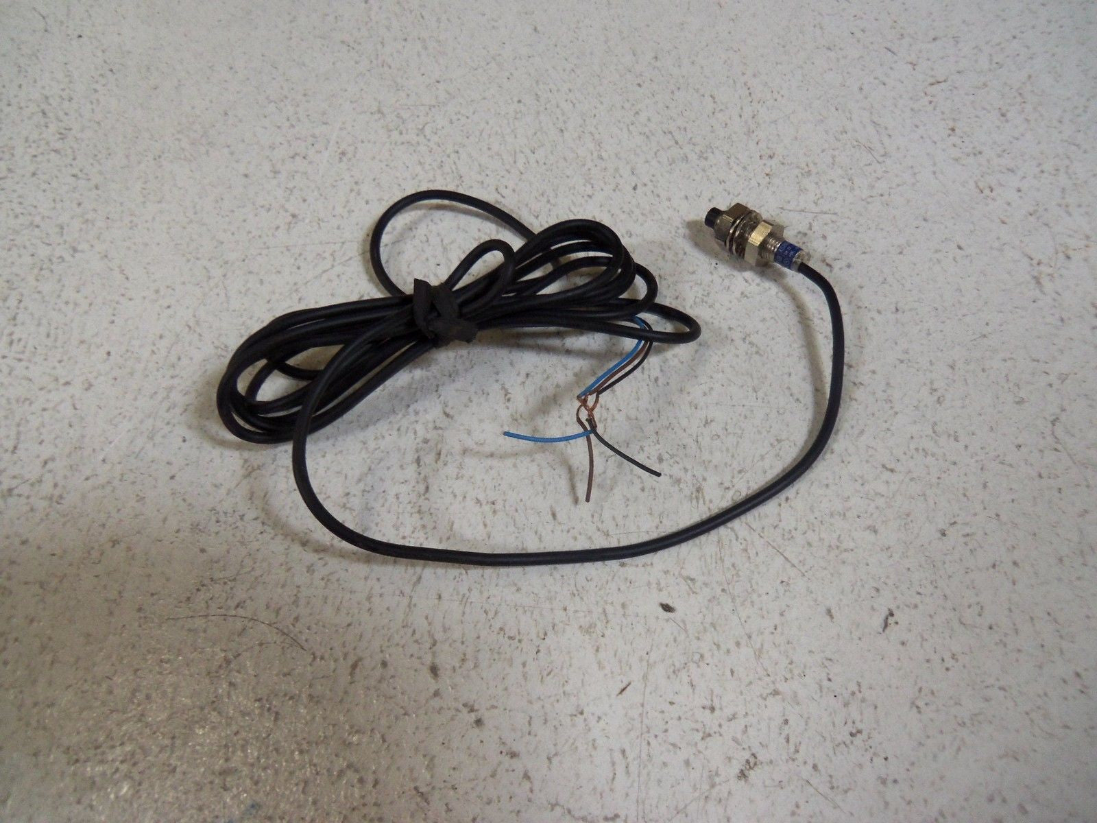 TELEMECANIQUE INDUCTIVE  PROXIMITY SWITCH  XS2N08NA340 *USED*