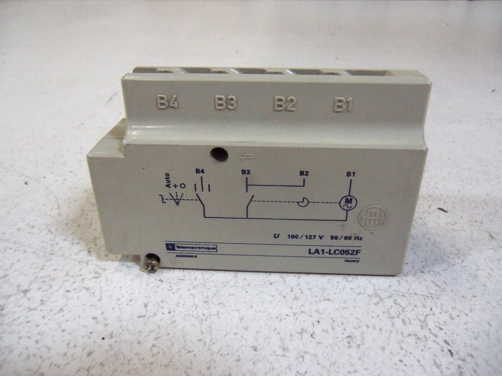 TELEMECANIQUE LA1-LC052F REMOTE RESET BLOCK *USED*