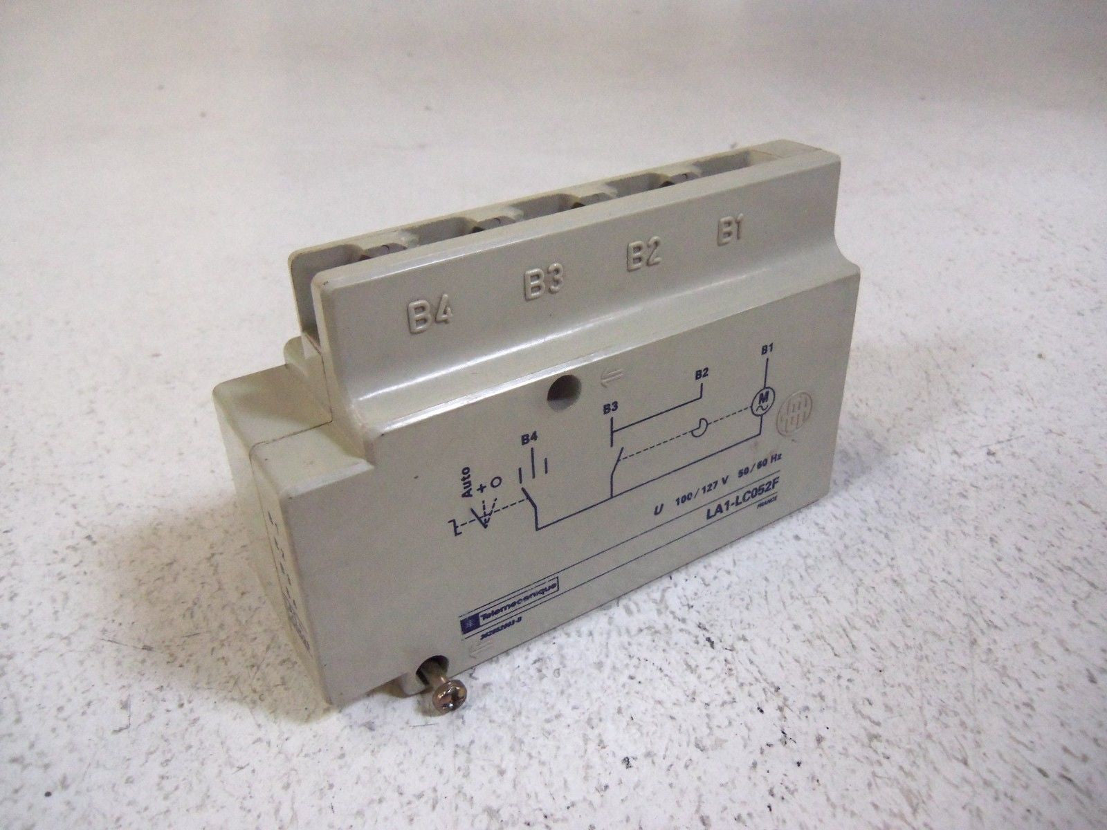 TELEMECANIQUE LA1-LC052F REMOTE RESET BLOCK *USED*
