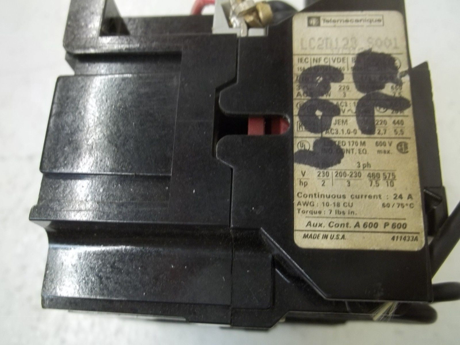 TELEMECANIQUE LC2D123S001 24V *USED*