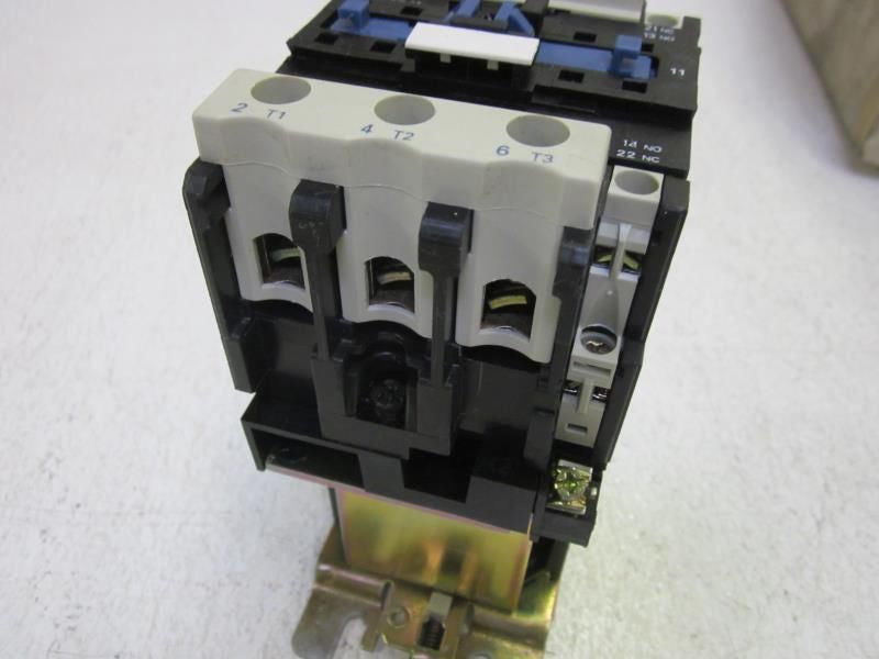 TELEMECANIQUE LP1 D6511 CONTACTOR 60A *USED*