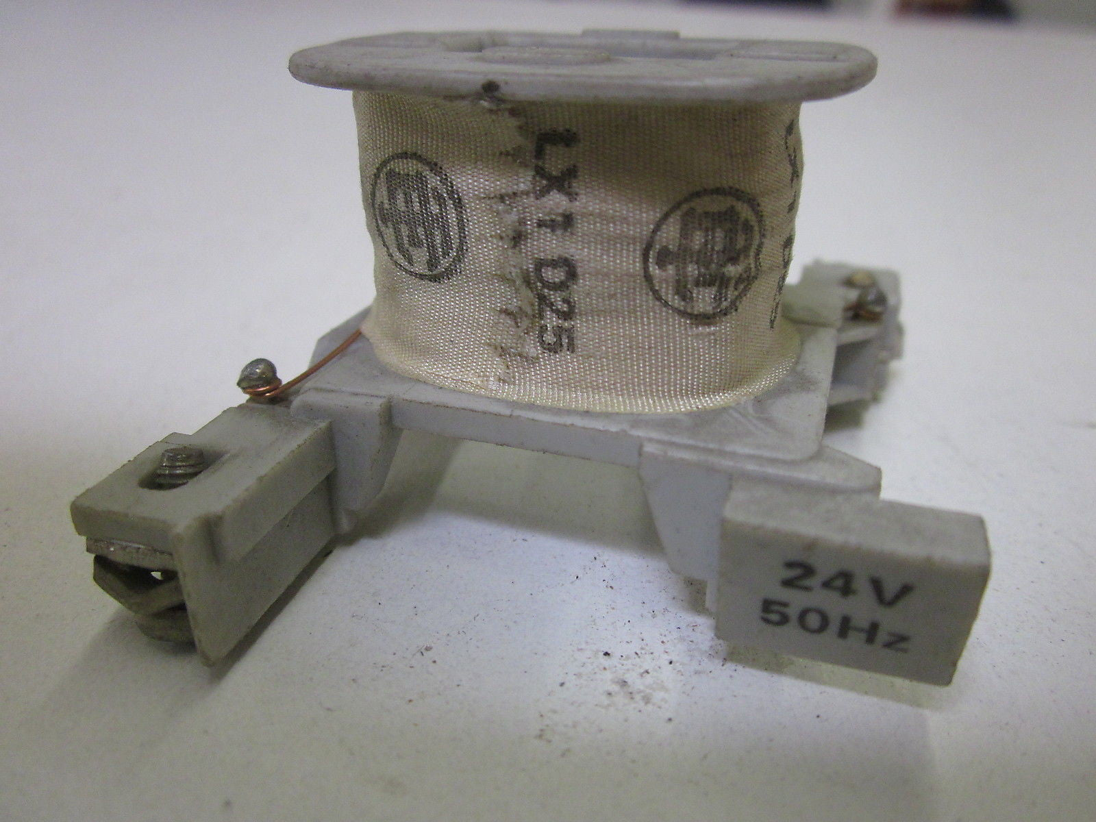 TELEMECANIQUE LX1-D25 COIL 24V *NEW NO BOX*
