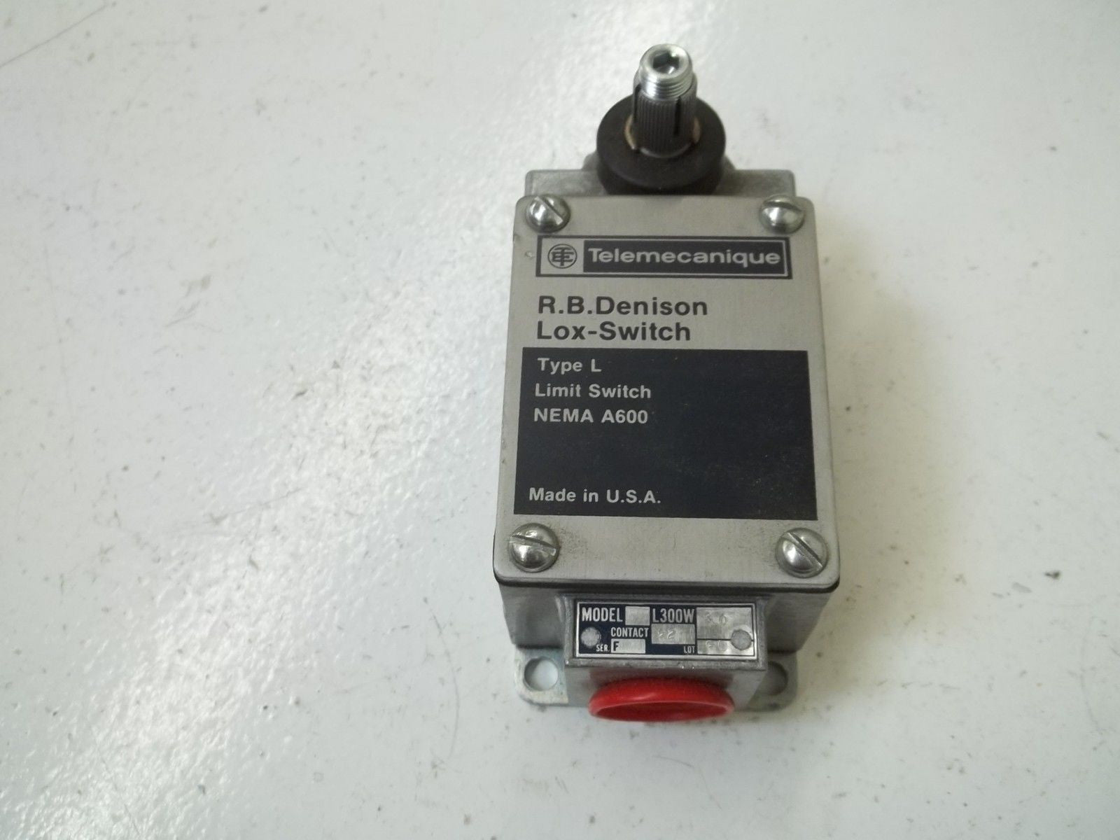 TELEMECANIQUE MODEL L3000WS0 *NEW NO BOX*