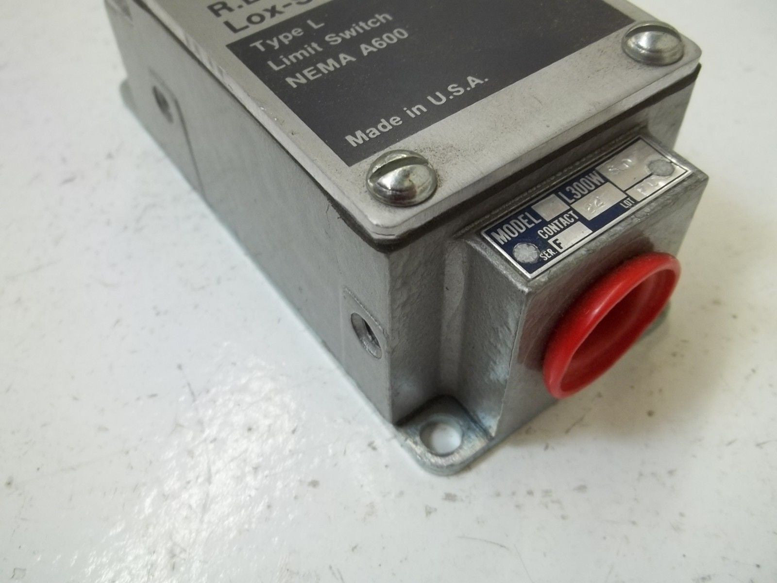 TELEMECANIQUE MODEL L3000WS0 *NEW NO BOX*