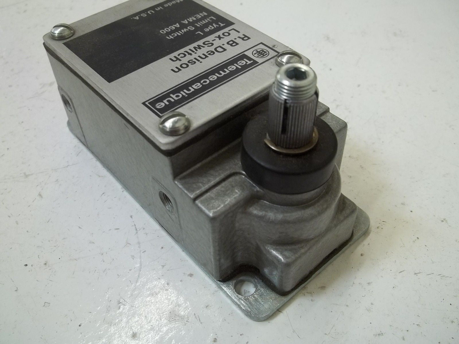 TELEMECANIQUE MODEL L3000WS0 *NEW NO BOX*