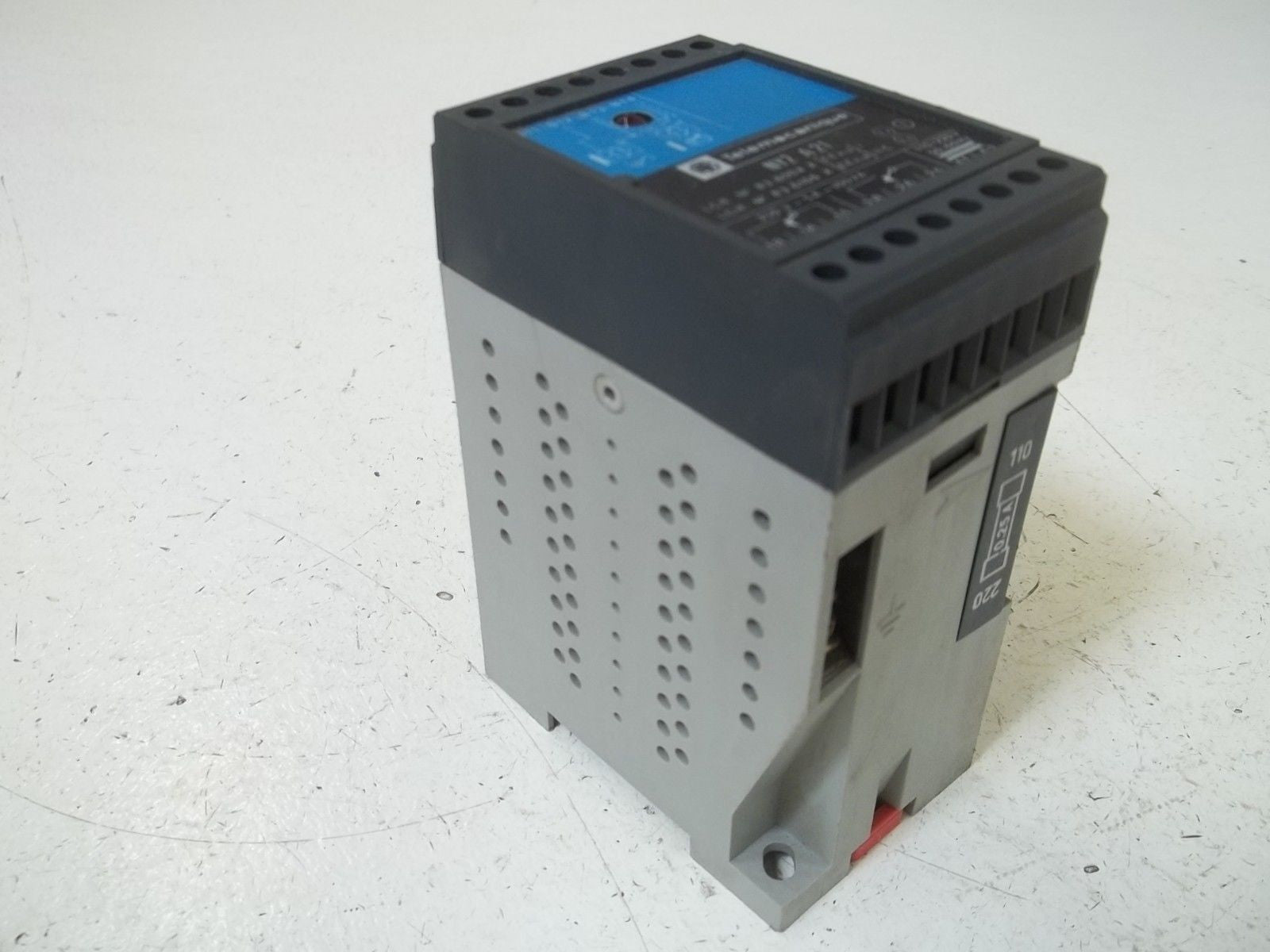 TELEMECANIQUE NY2 A21 RELAY DUAL OUTPUT SINGLE CHANNEL *USED*