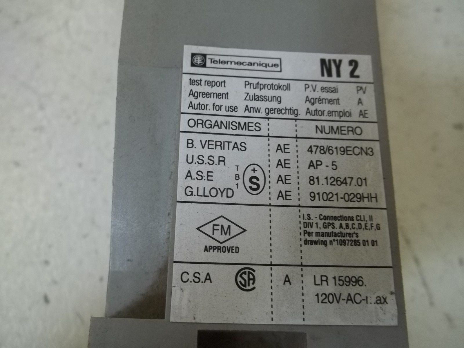 TELEMECANIQUE NY2 A21 RELAY DUAL OUTPUT SINGLE CHANNEL *USED*