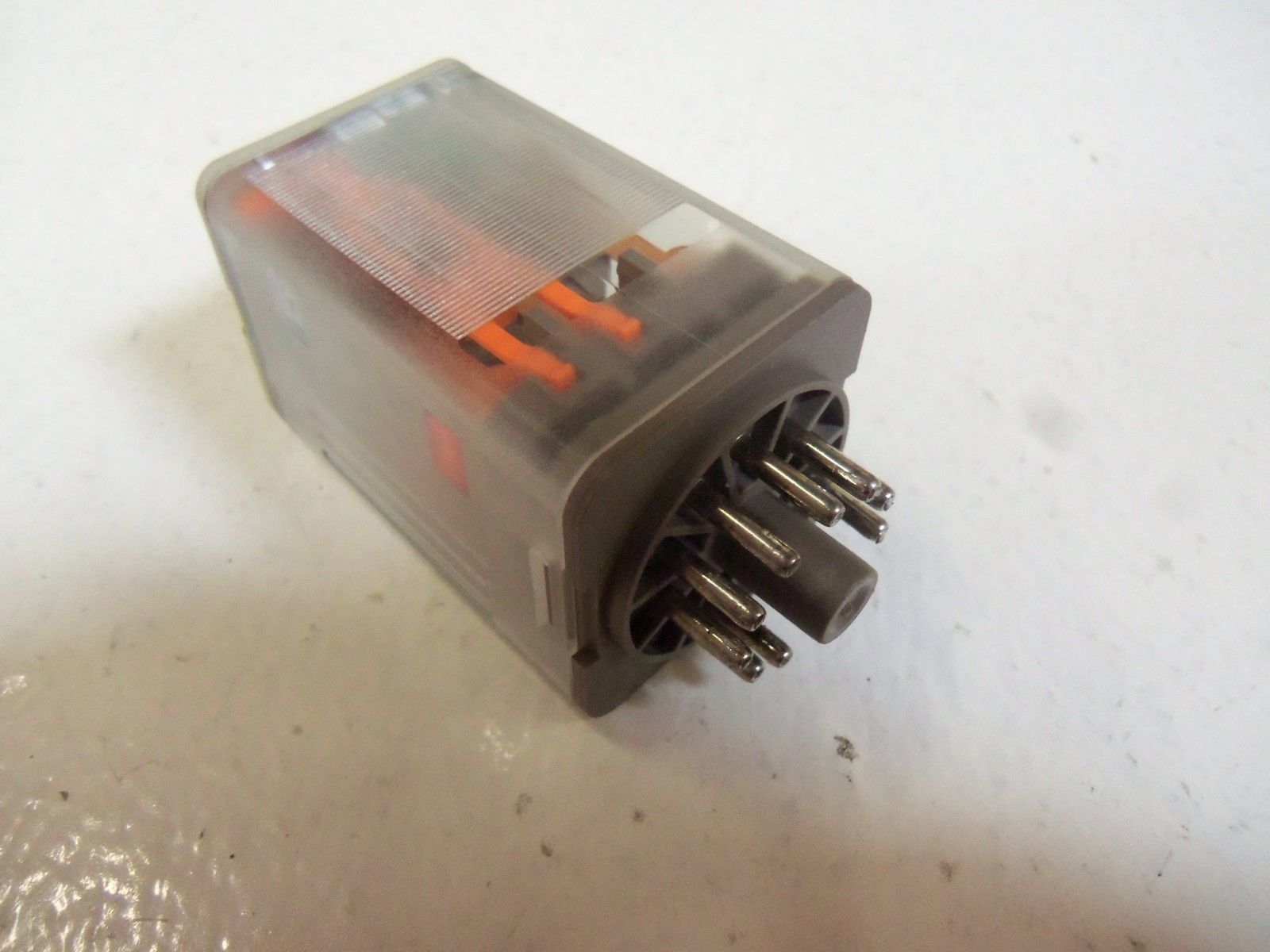 TELEMECANIQUE PLUG-IN RELAY RUN31A21 BD *USED*