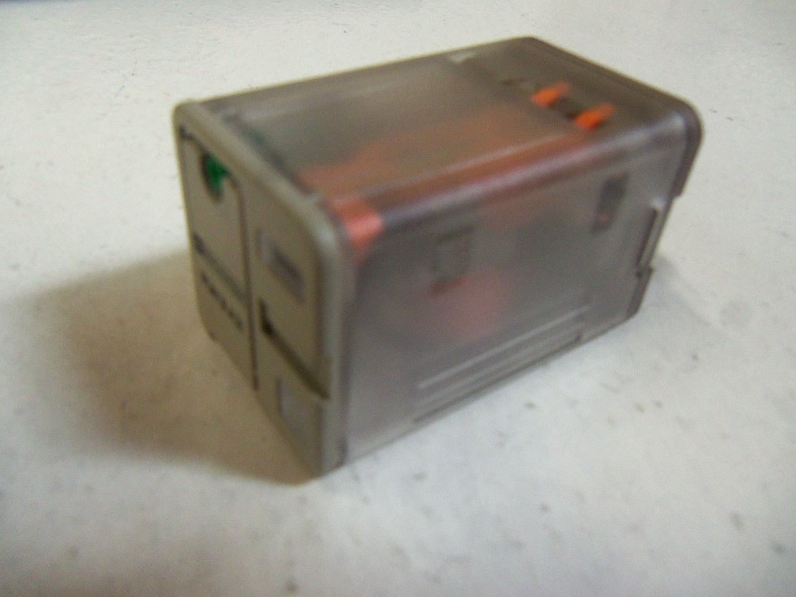 TELEMECANIQUE PLUG-IN RELAY RUN31A21 BD *USED*