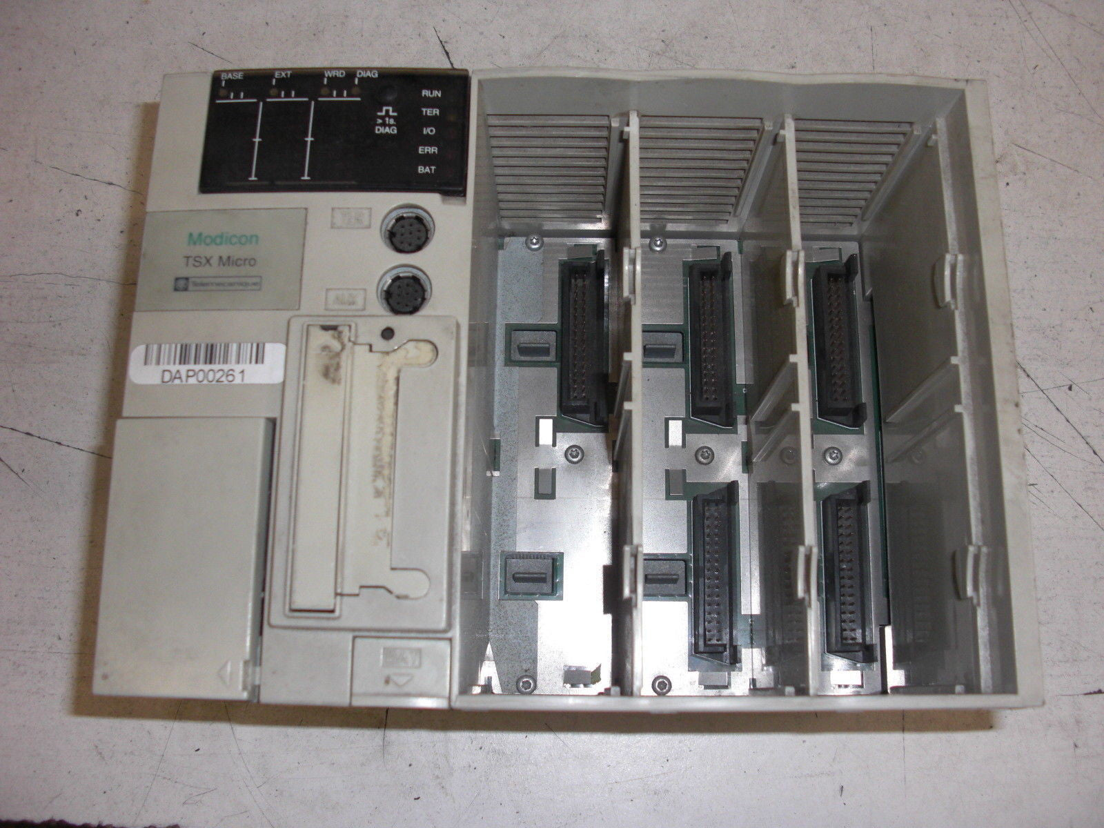 TELEMECANIQUE TSX37-21100 *USED*