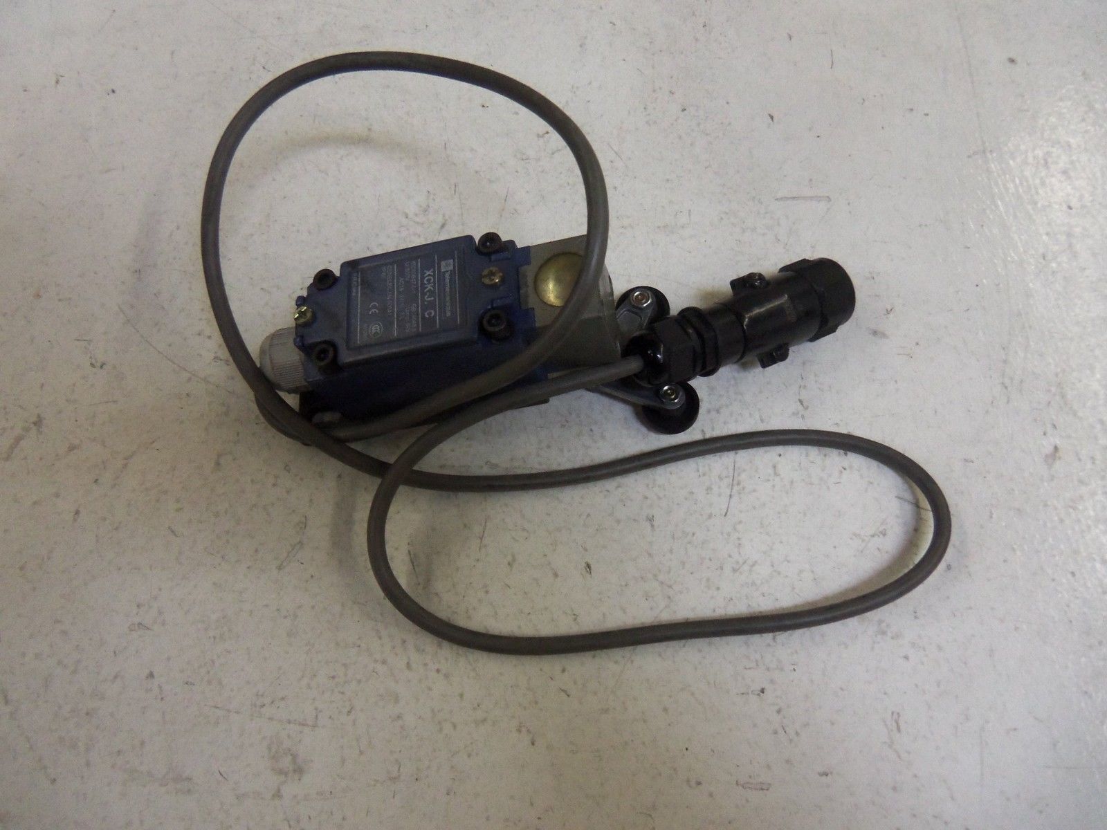 TELEMECANIQUE XCK-J.C *USED*