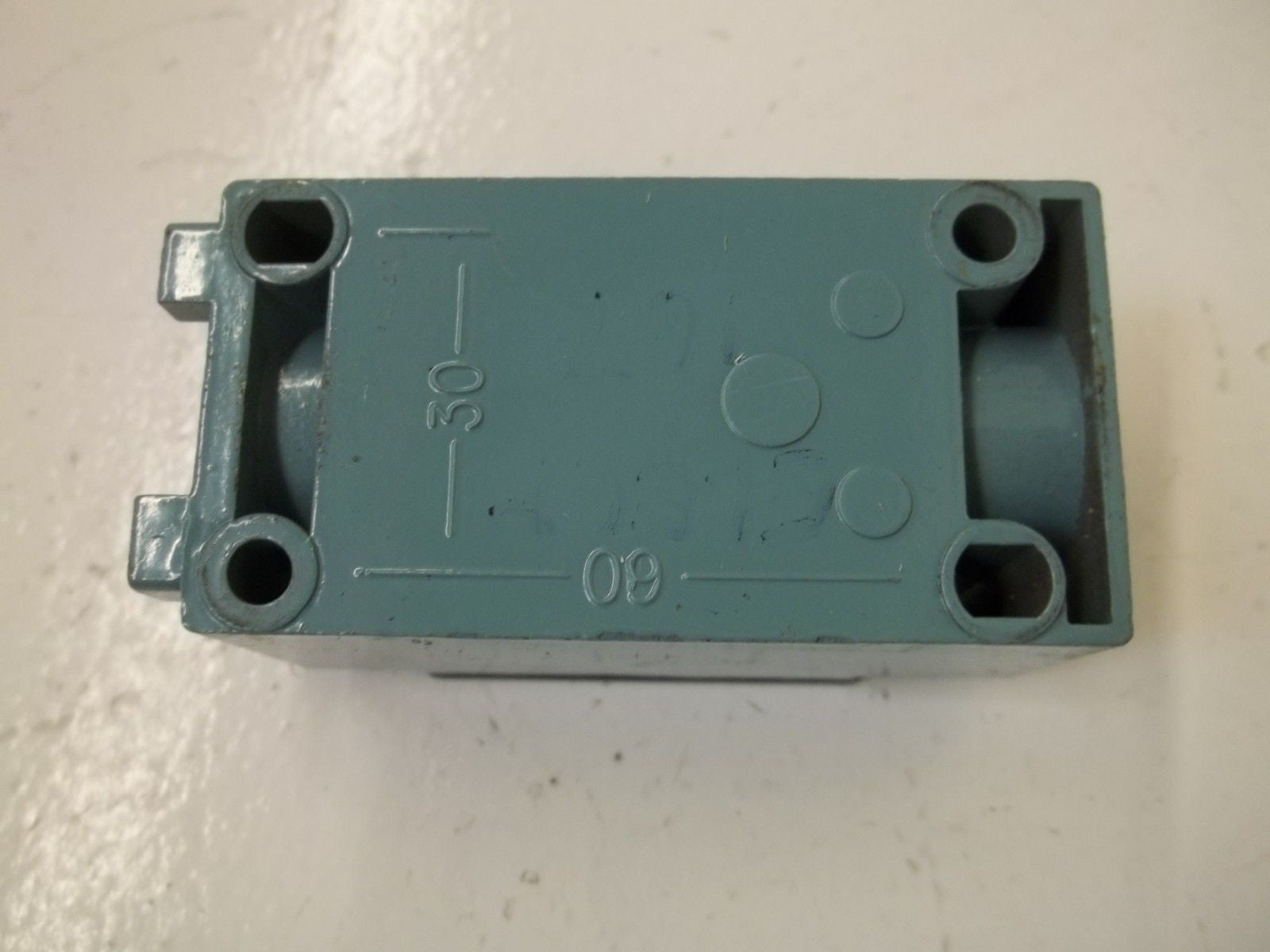 TELEMECANIQUE XCK-J1 LIMIT SWITCH BODY *USED*