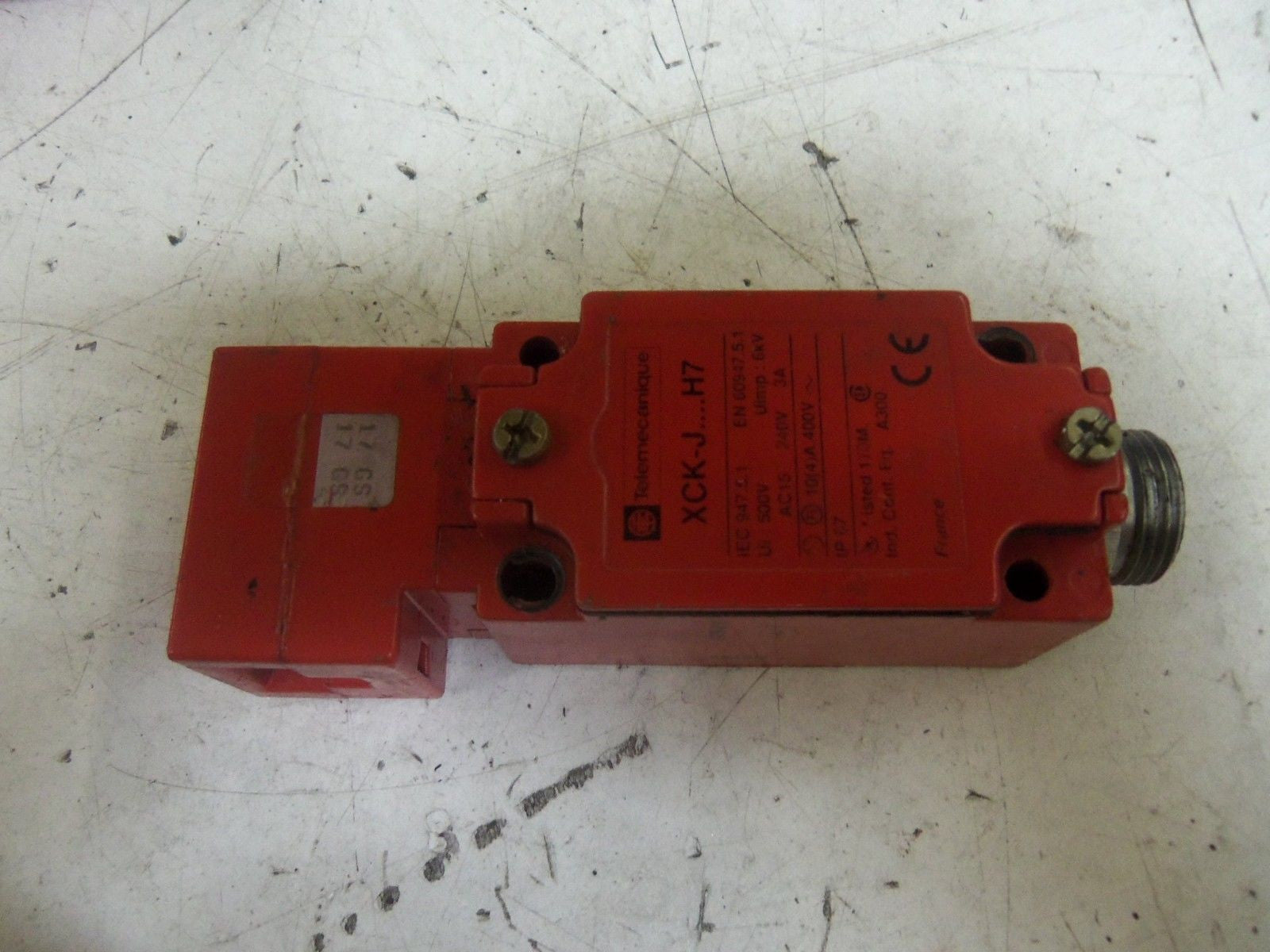 TELEMECANIQUE XCK-J7970H7 *USED*