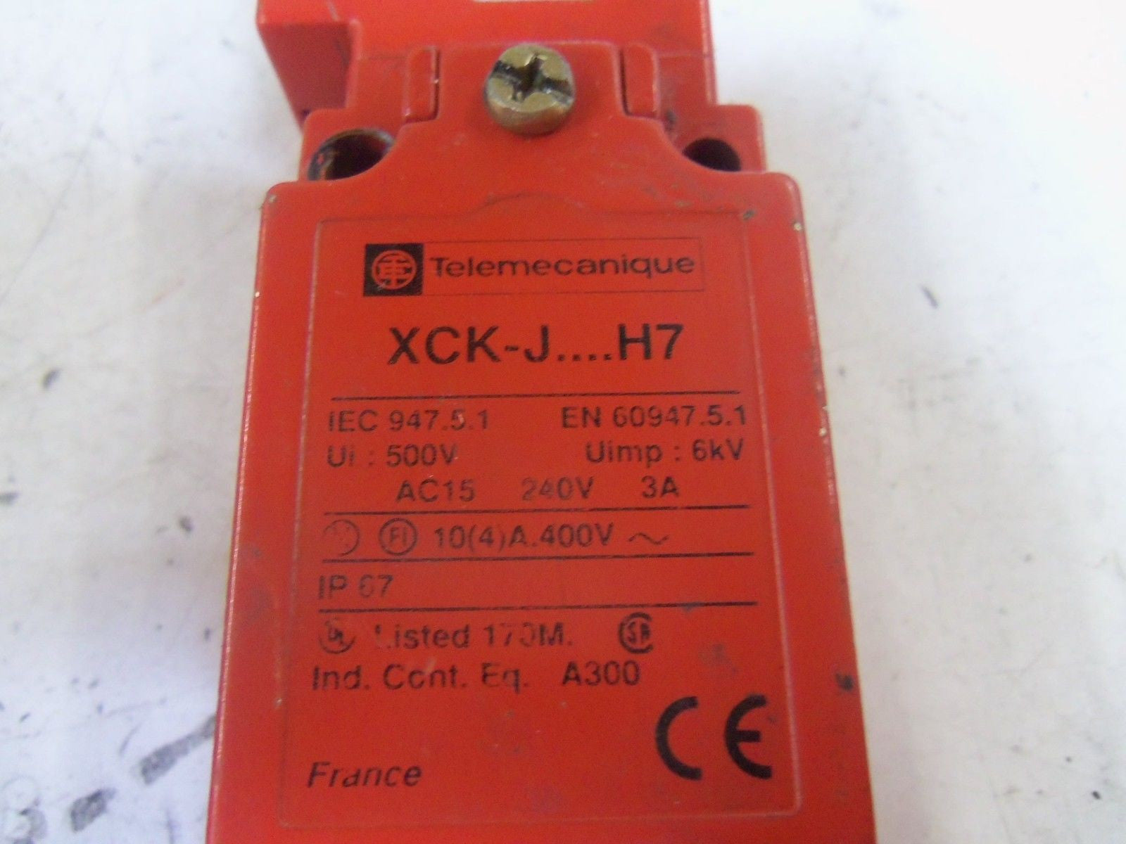 TELEMECANIQUE XCK-J7970H7 *USED*