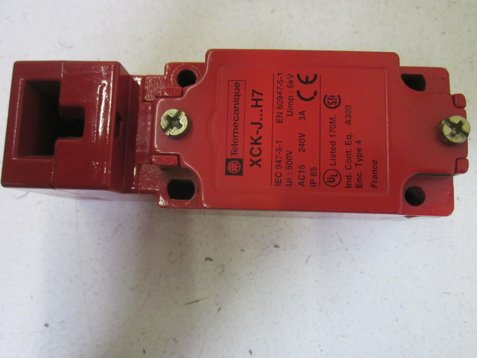 TELEMECANIQUE XCK-J5910H7 *NEW NO BOX*