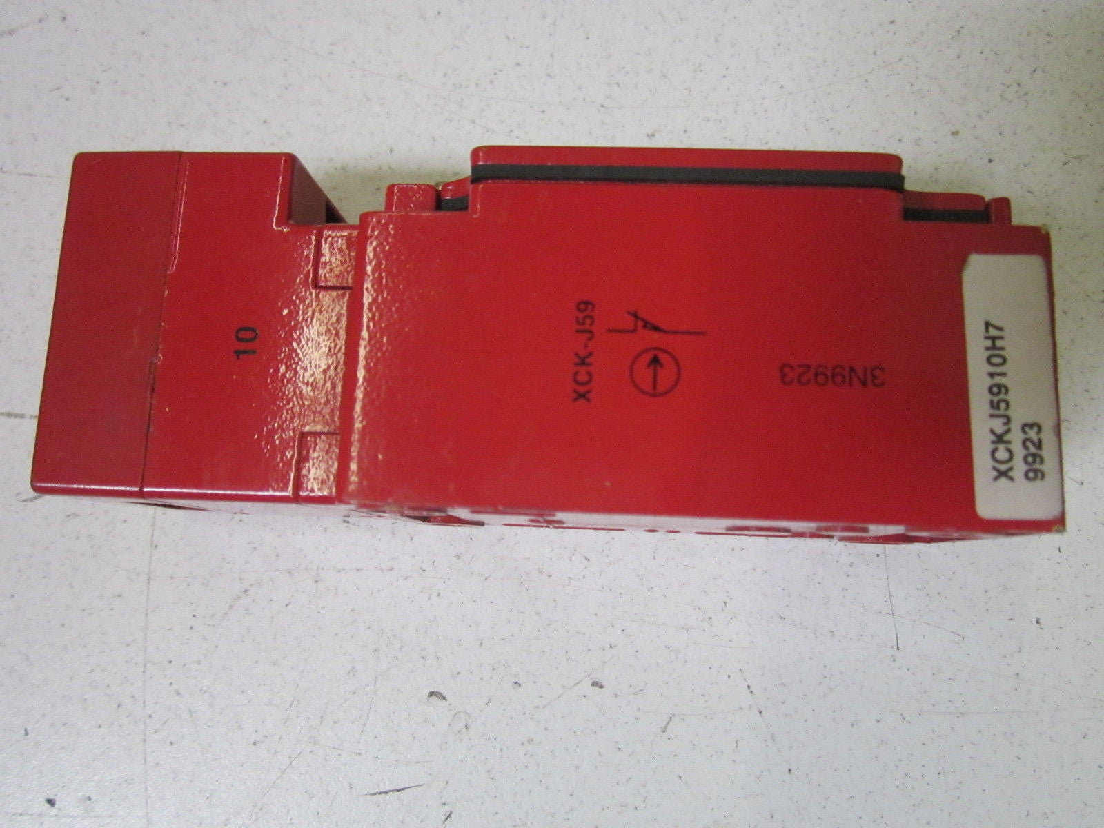 TELEMECANIQUE XCK-J5910H7 *NEW NO BOX*