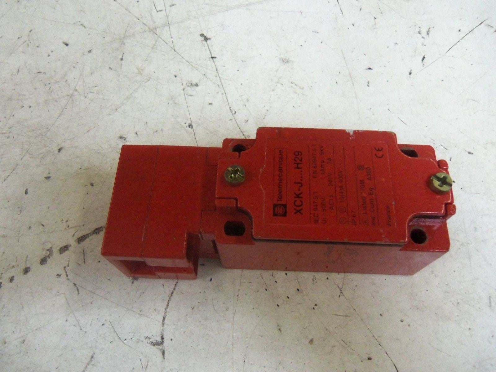 TELEMECANIQUE XCK-J59H29 *USED*