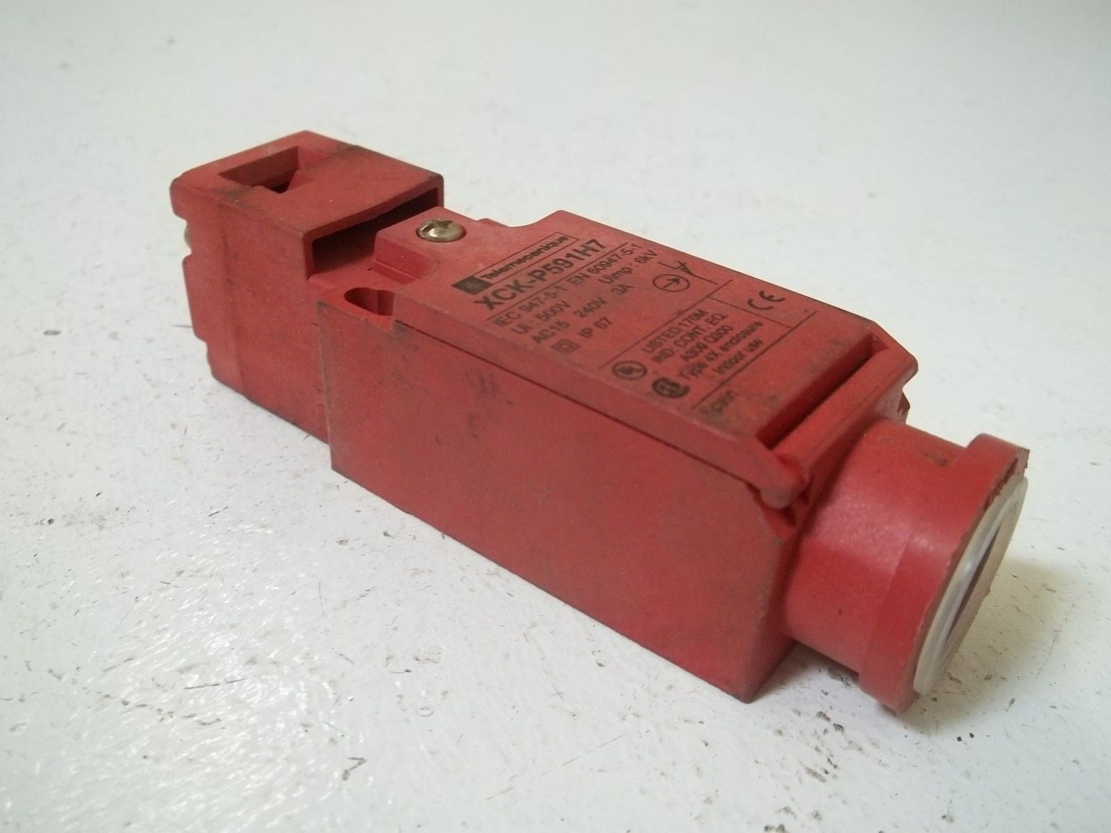 TELEMECANIQUE XCK-P591H7 SAFETY INTERLOCK SWITCH *USED*