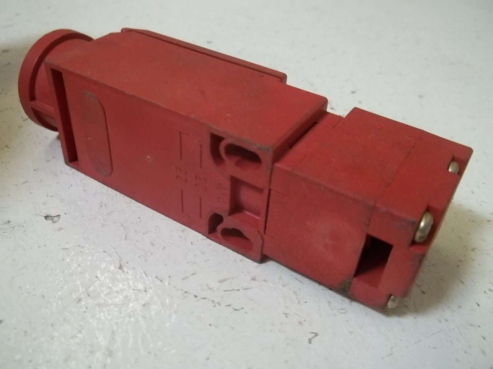 TELEMECANIQUE XCK-P591H7 SAFETY INTERLOCK SWITCH *USED*