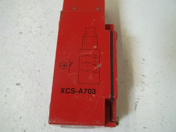 TELEMECANIQUE XCS-A703 SAFETY LIMIT SWITCH *USED*