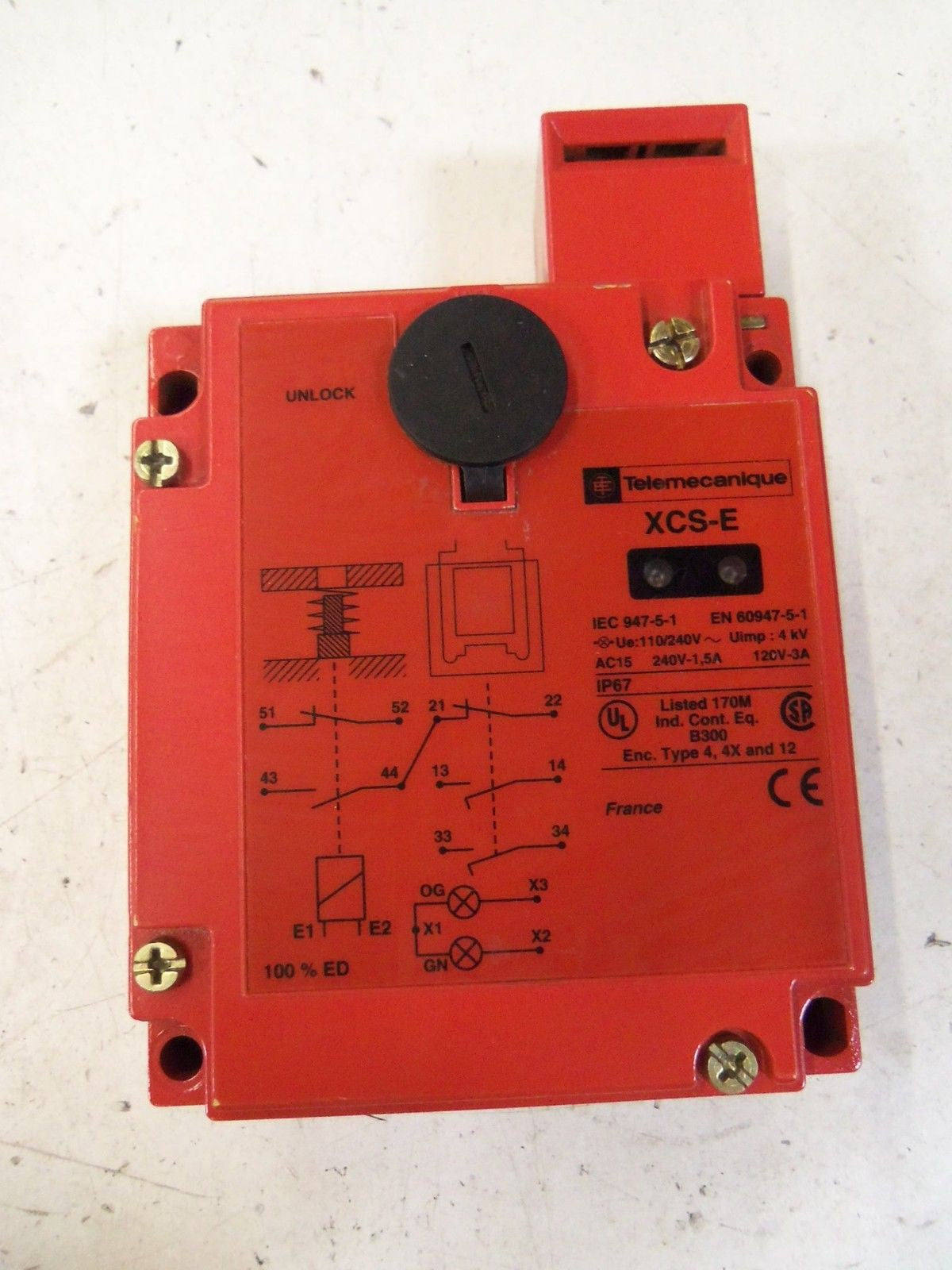 TELEMECANIQUE XCS-E5533 *NEW NO BOX*
