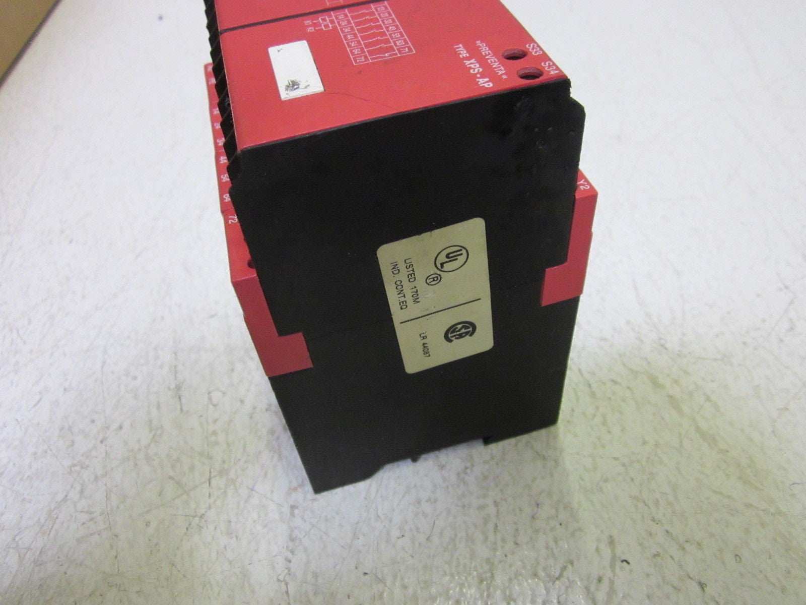 TELEMECANIQUE XPS-AP3440 SAFETY RELAY 115VAC *USED*
