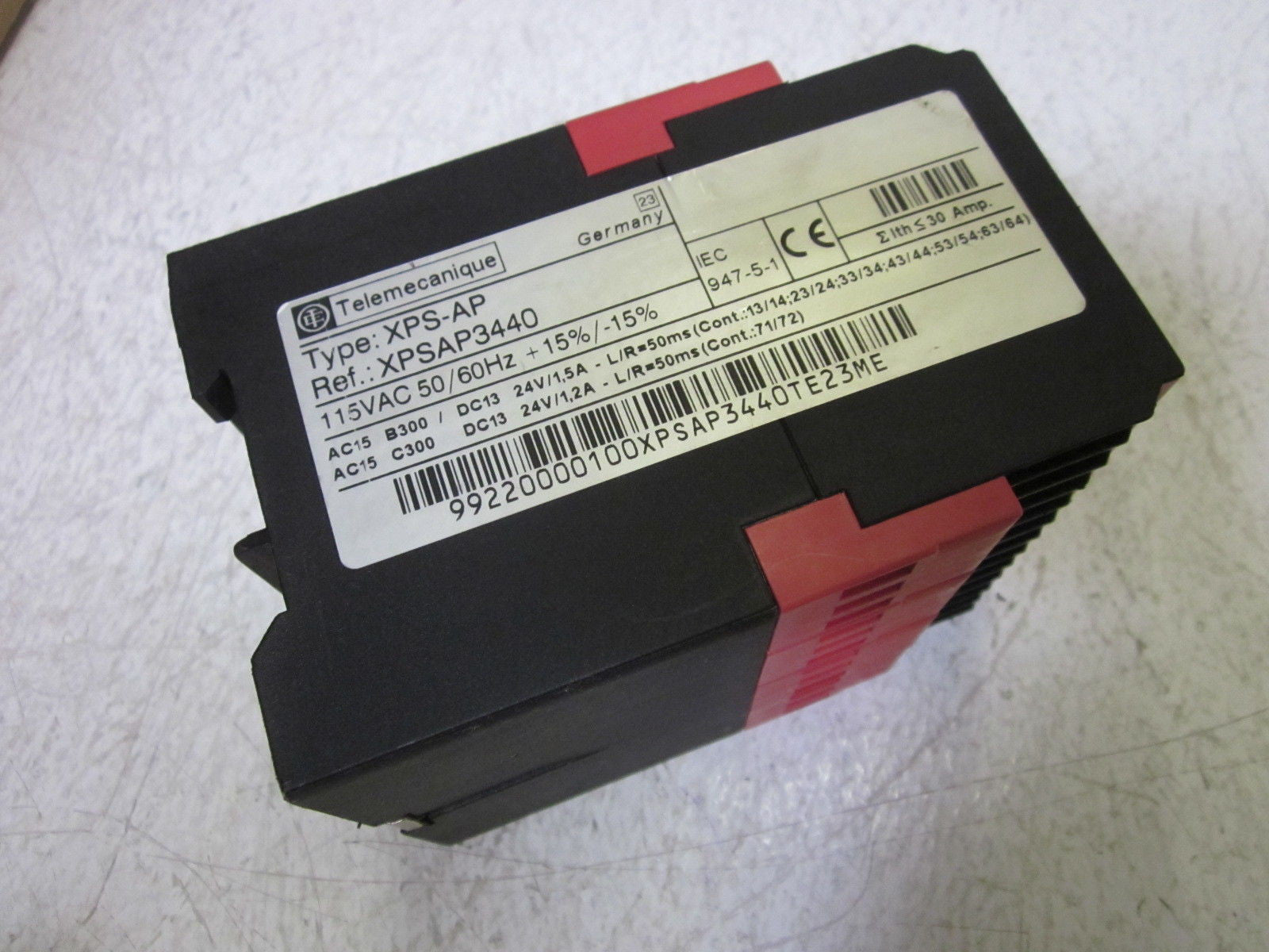 TELEMECANIQUE XPS-AP3440 SAFETY RELAY 115VAC *USED*
