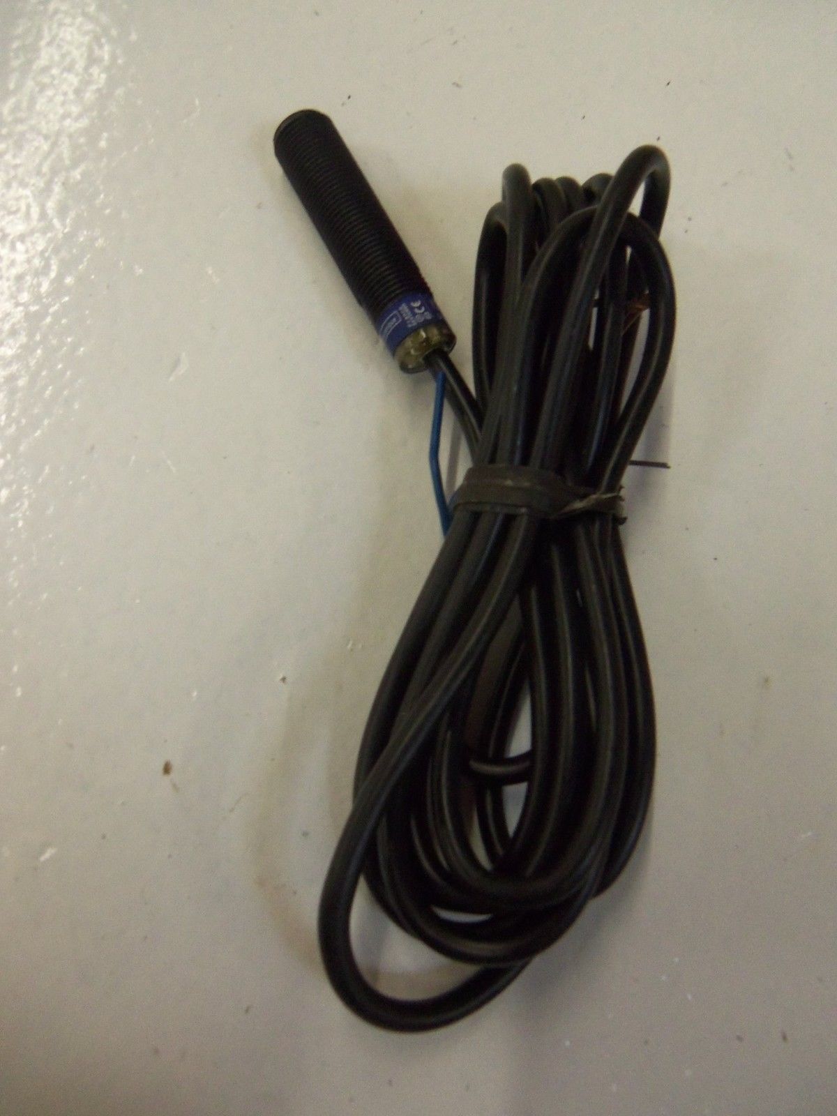 TELEMECANIQUE XS4P12M1230 *USED*