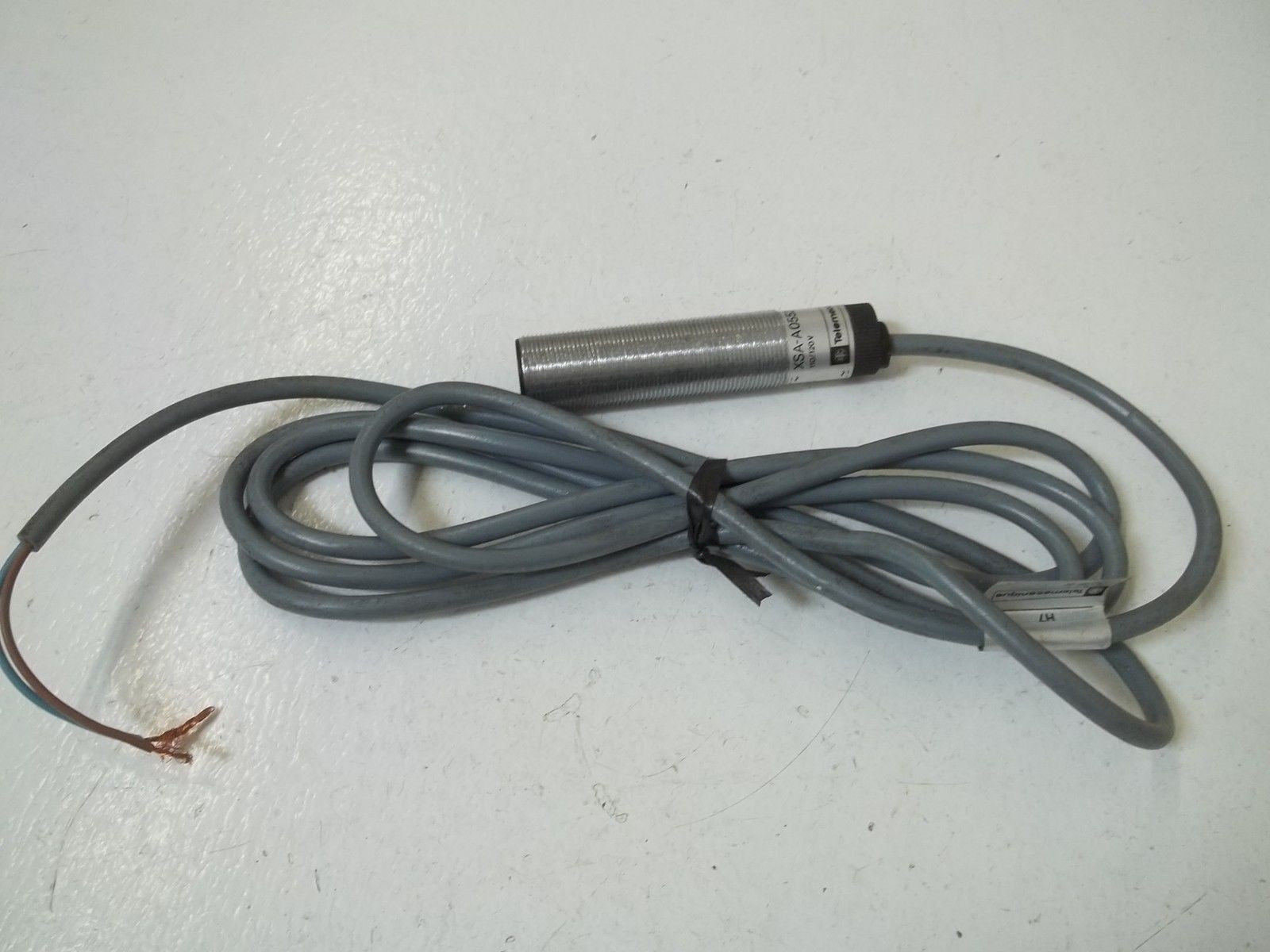 TELEMECANIQUE XSA-A05521 PROXIMITY SENSOR *USED*