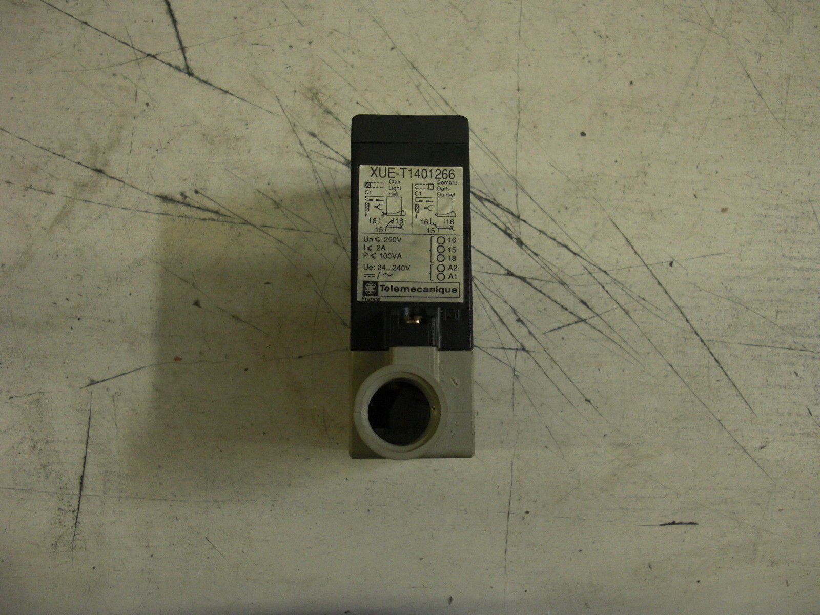 TELEMECANIQUE XUE-T1401266 *USED*