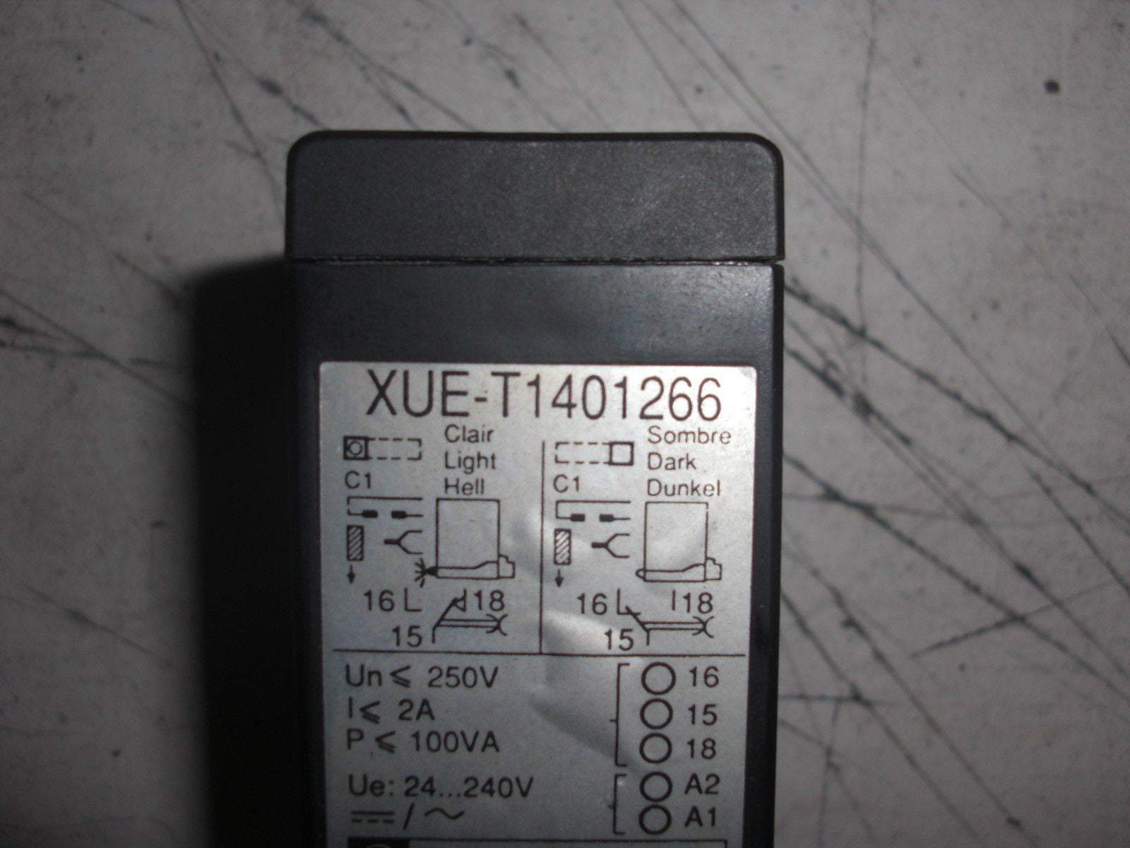 TELEMECANIQUE XUE-T1401266 *USED*