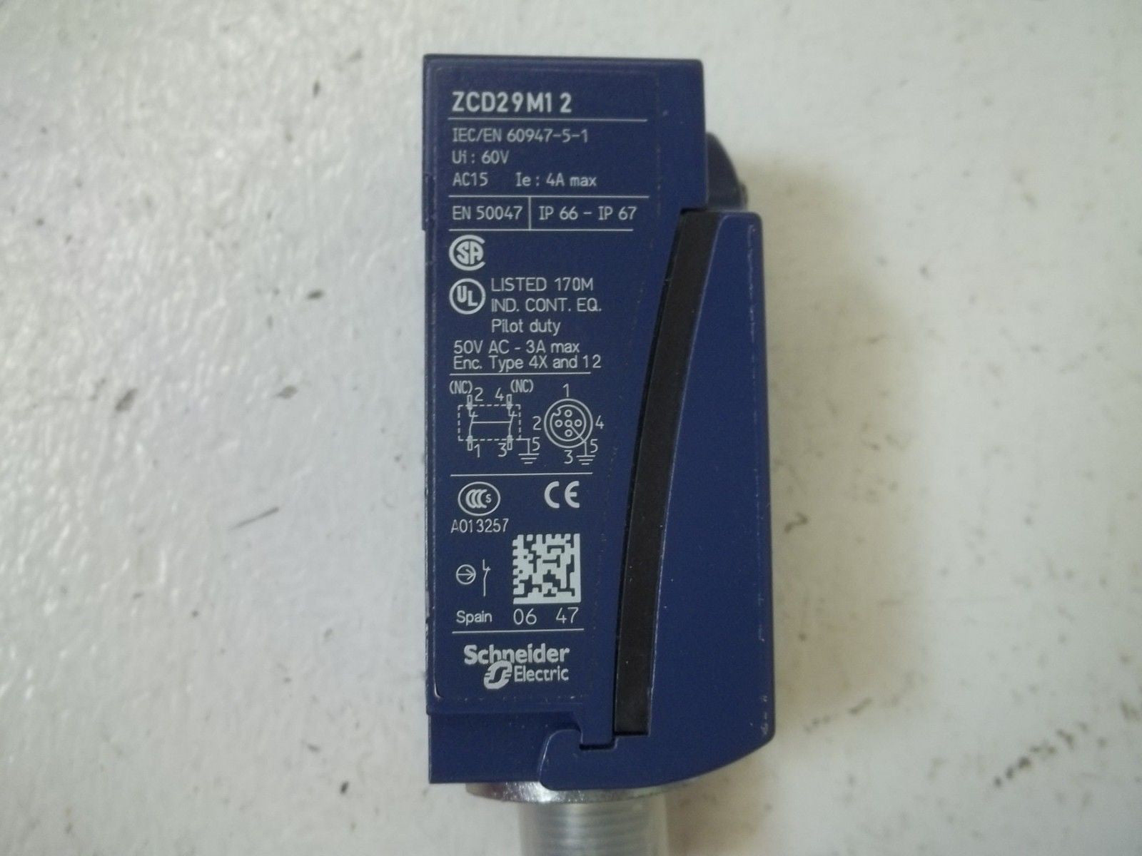 TELEMECANIQUE ZCD29M12 LIMIT SWITCH *NEW IN BOX*