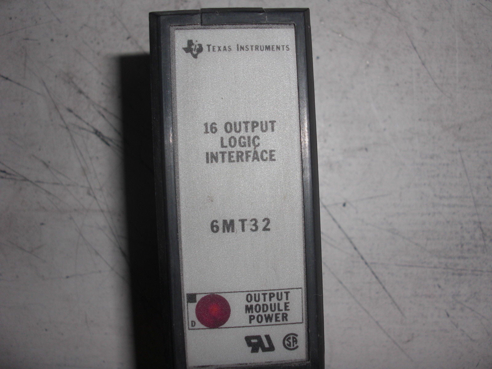 TEXAS INSTRUMENTS 6MT32 16 OUTPUT LOGIC INTERFACE *USED*