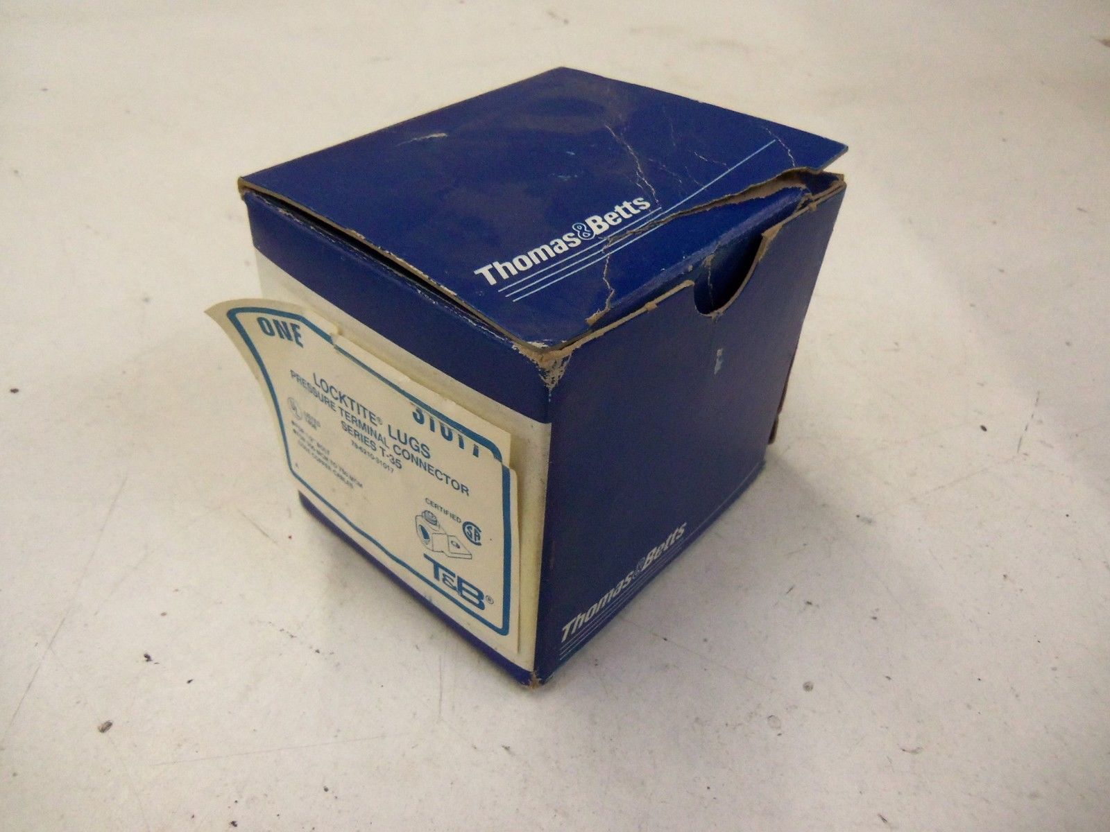 THOMAS & BETTS 31017 *NEW IN BOX*