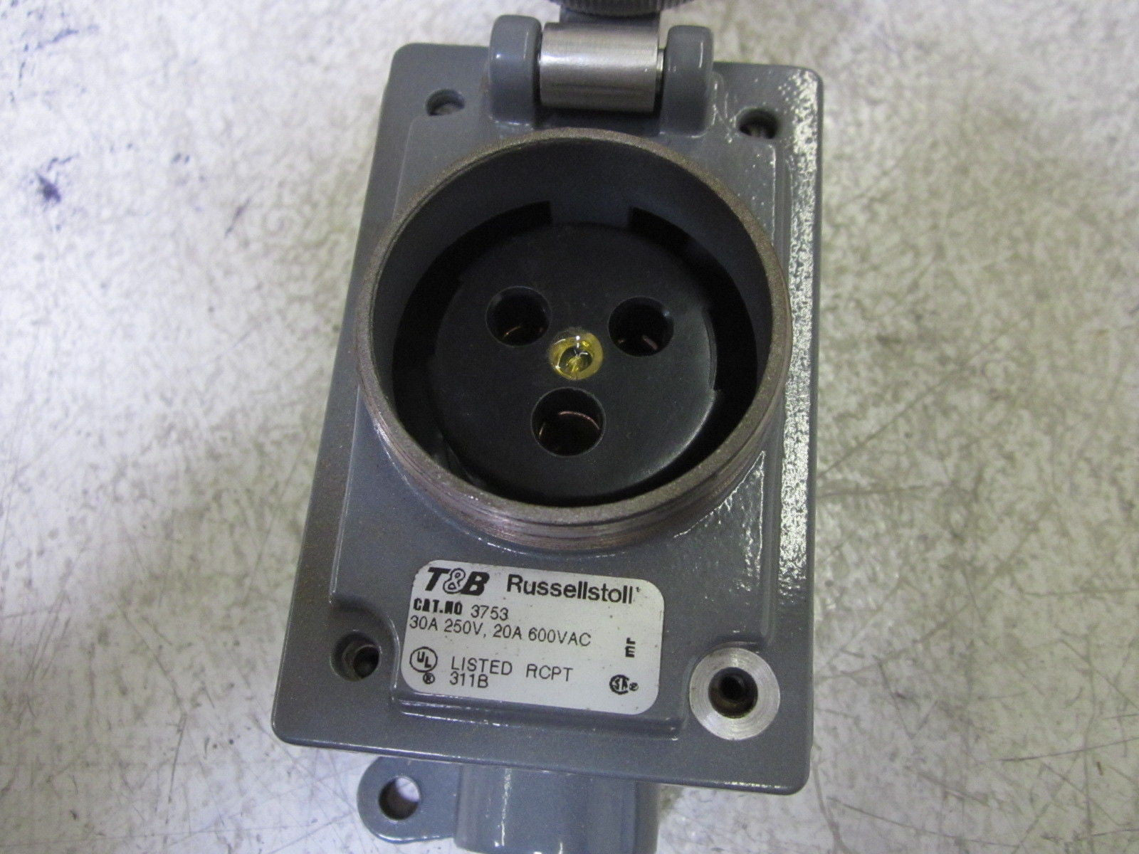 THOMAS & BETTS 3753 RECEPTACLE 250V 30A *NEW IN BOX*