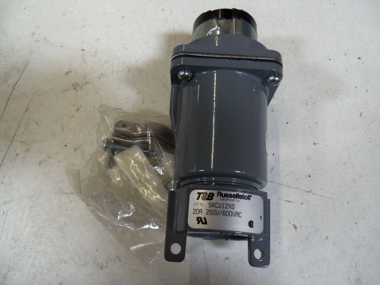 THOMAS & BETTS CONNECTOR SKCU12XG *NEW IN BOX*