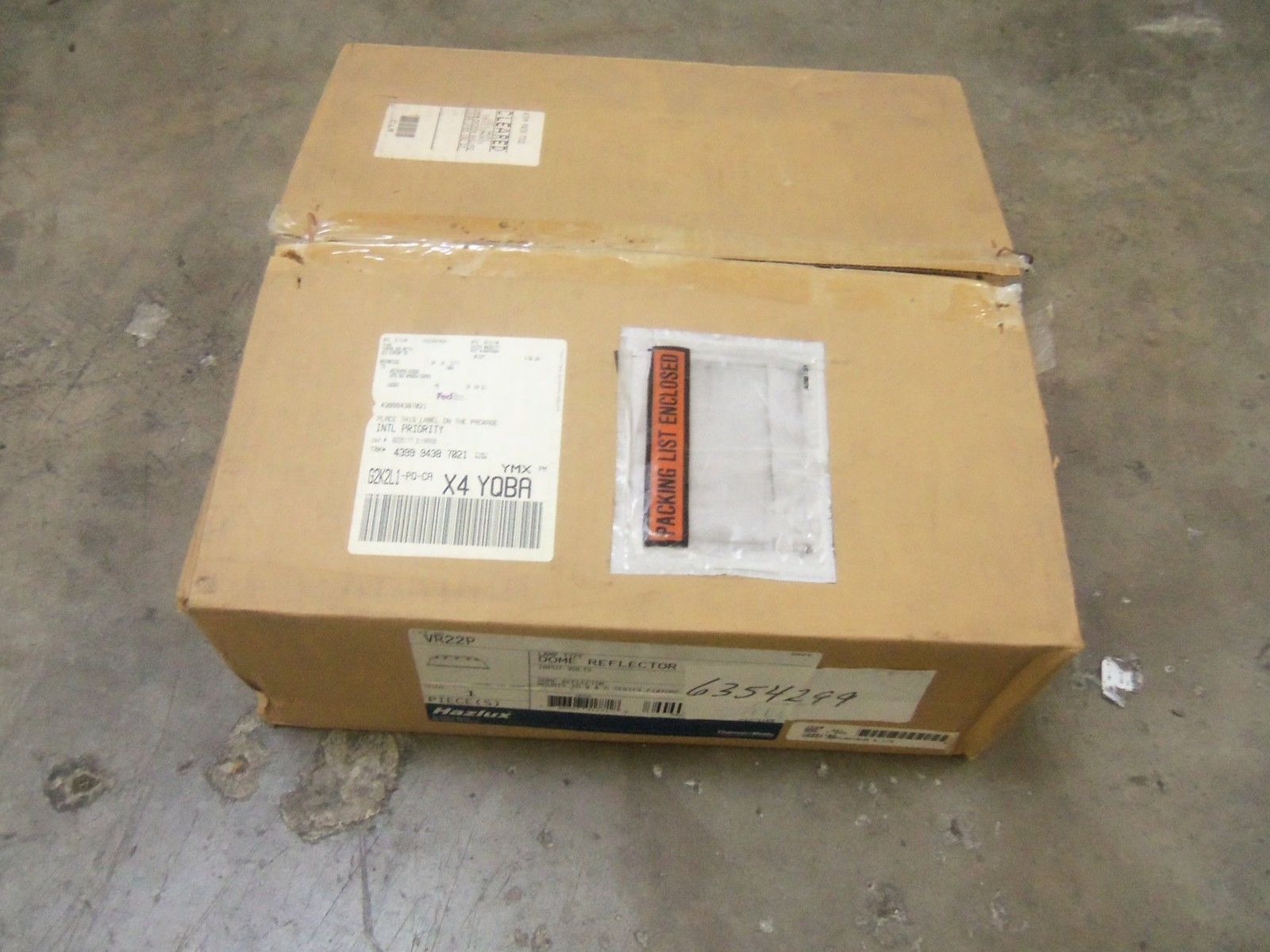 THOMAS & BETTS VR22P *NEW IN BOX*