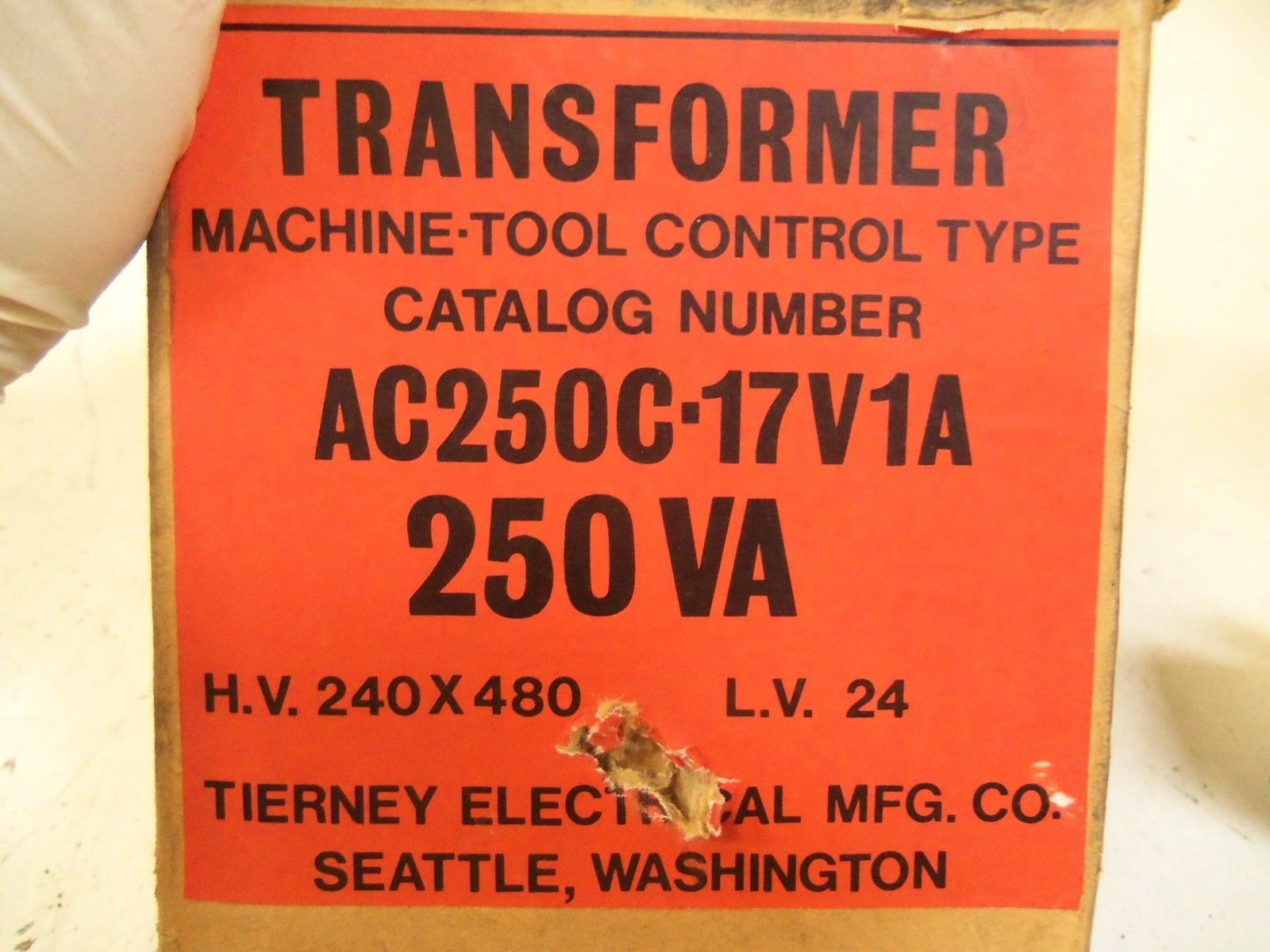 TIERNEY ELECTRICAL AC250C-17V1A *NEW IN BOX*