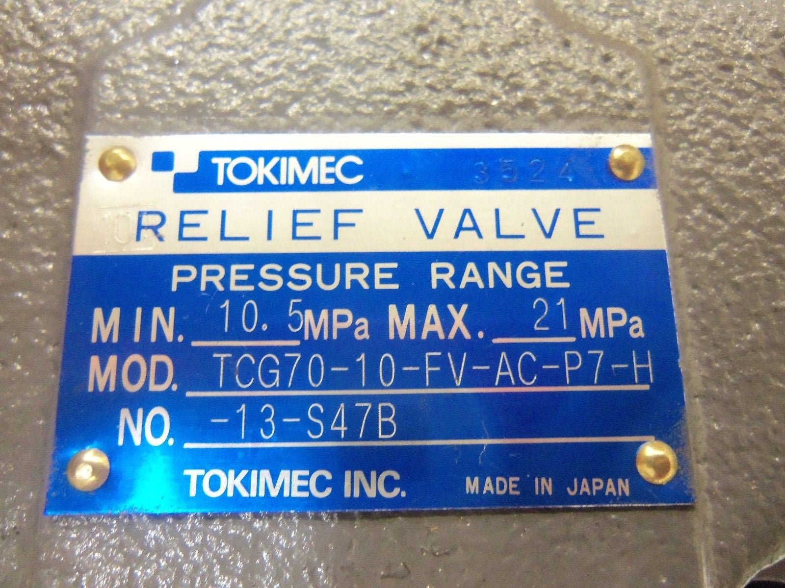 TOKIMEC DG4V-3-2C-M-P7-H-7-54-JA135 w/ TCG70-10-FV-AC-P7-H-13-S47B *NEW NO BOX*