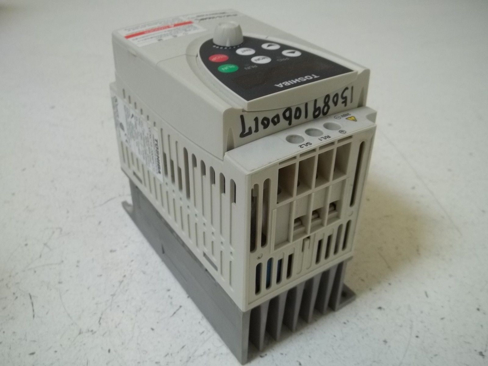 TOSHIBA VFNC1S-2004PL(1) TRANSISTOR INVERTER *NEW IN BOX*